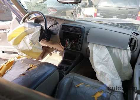 2000 Ford Explorer Xlt from USA, damaged, VIN 1FMZU63P0YUB08528